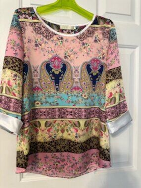 Pretty 3/4 sleeve blouse Sz M